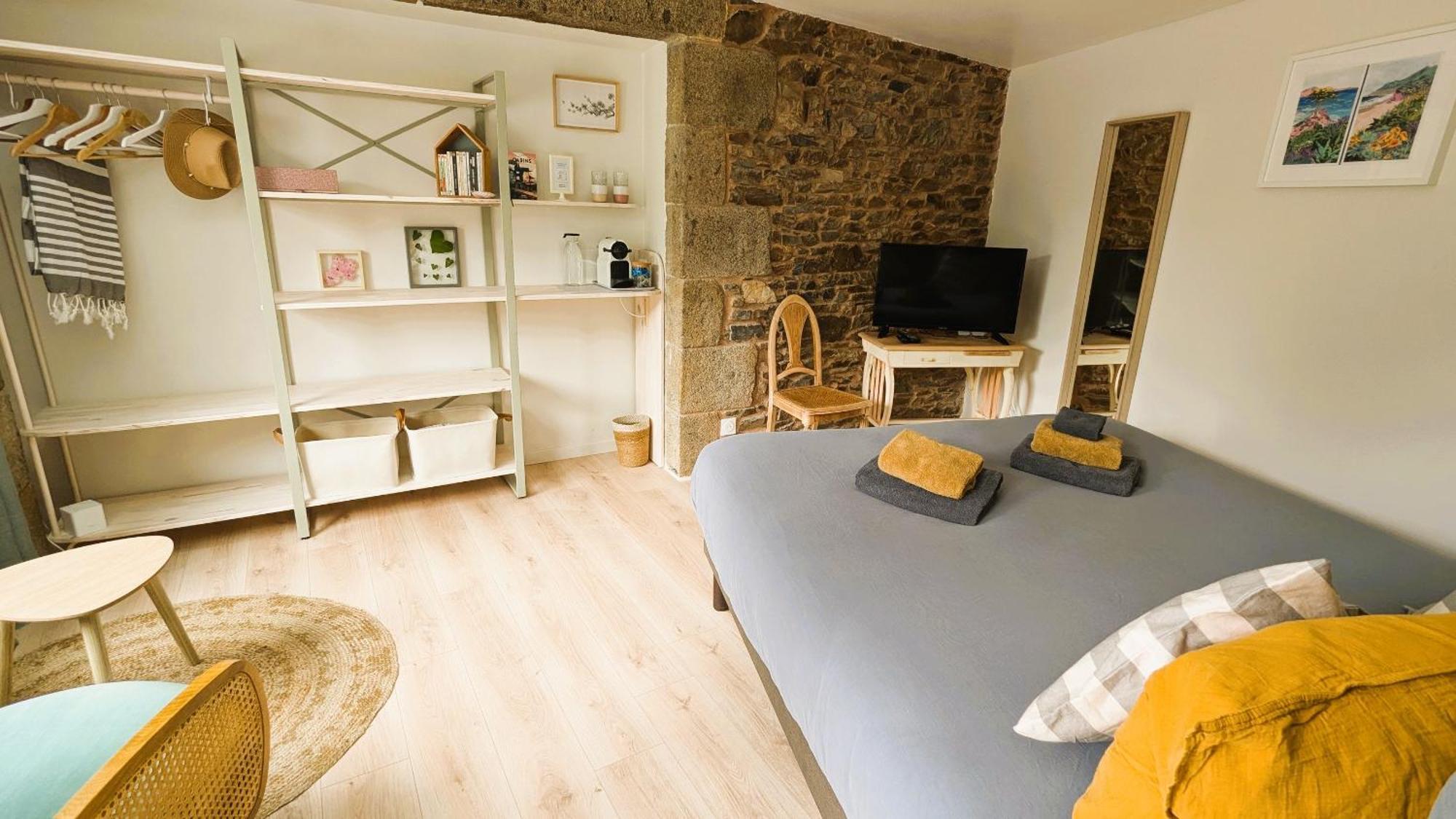 La Guesthouse - A Deux Pas Du Sentier Des Douaniers Pordic Bilik gambar